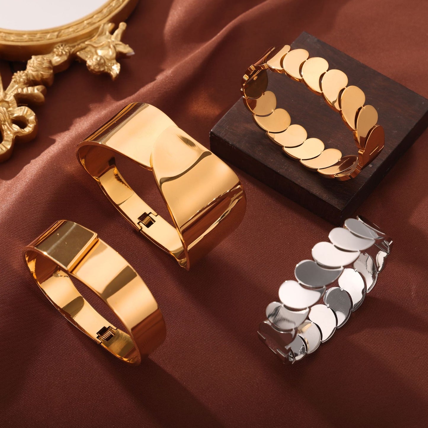 Titanium Steel Bracelet - 4 STYLES M^L