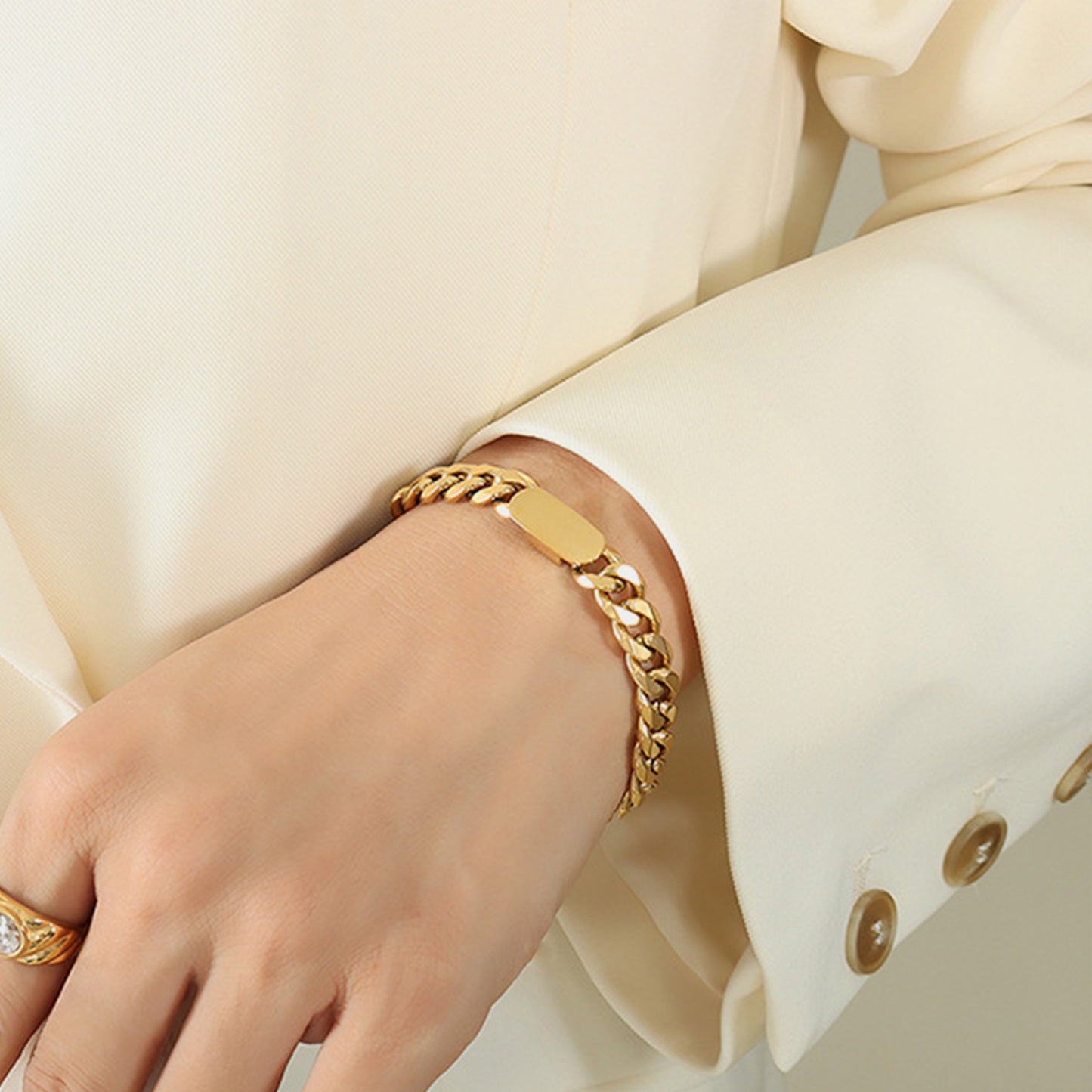 18K Gold-Plated Titanium Steel Bracelet - 2 COLORS M^L